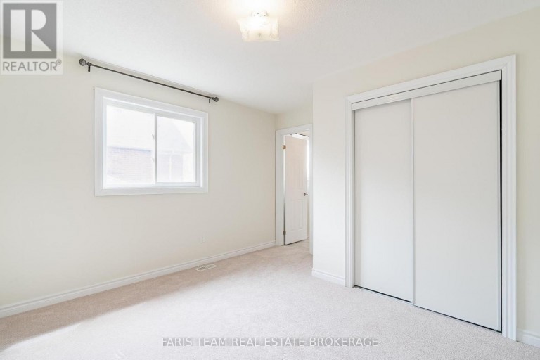 33 PEARL STREET, Wasaga Beach, Ontario, L9Z0G9