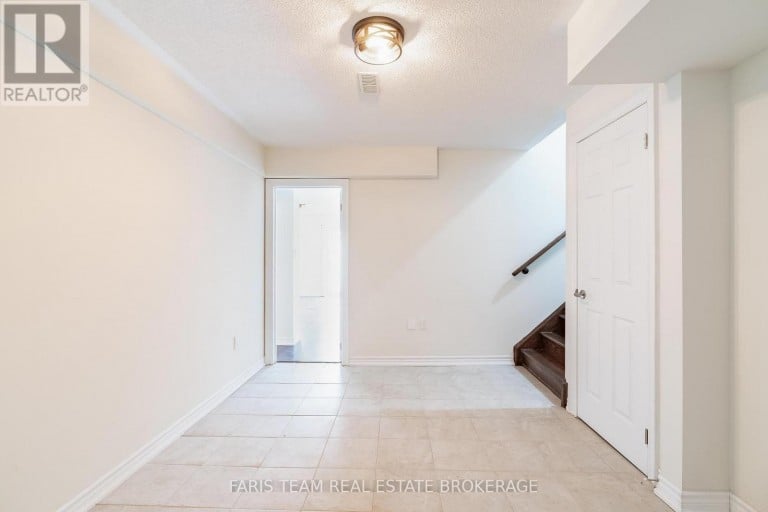 33 PEARL STREET, Wasaga Beach, Ontario, L9Z0G9