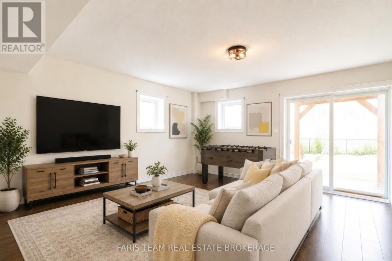 33 PEARL STREET, Wasaga Beach, Ontario, L9Z0G9