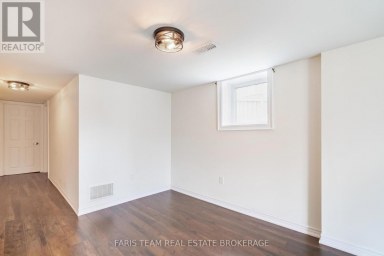 33 PEARL STREET Wasaga Beach Ontario photo 39