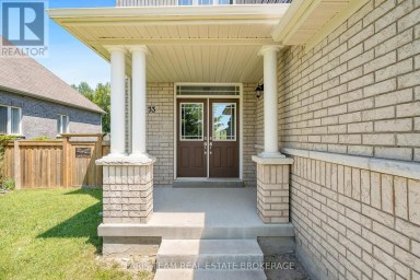 33 PEARL STREET Wasaga Beach Ontario photo 4