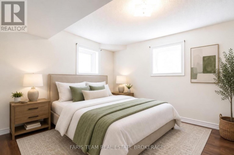 33 PEARL STREET, Wasaga Beach, Ontario, L9Z0G9