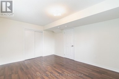 33 PEARL STREET Wasaga Beach Ontario photo 41