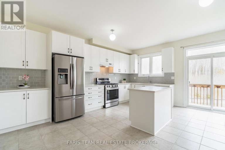 33 PEARL STREET, Wasaga Beach, Ontario, L9Z0G9