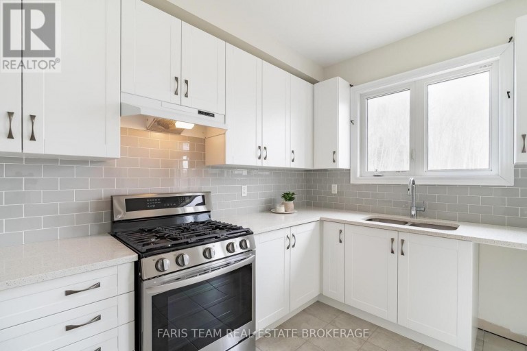 33 PEARL STREET, Wasaga Beach, Ontario, L9Z0G9