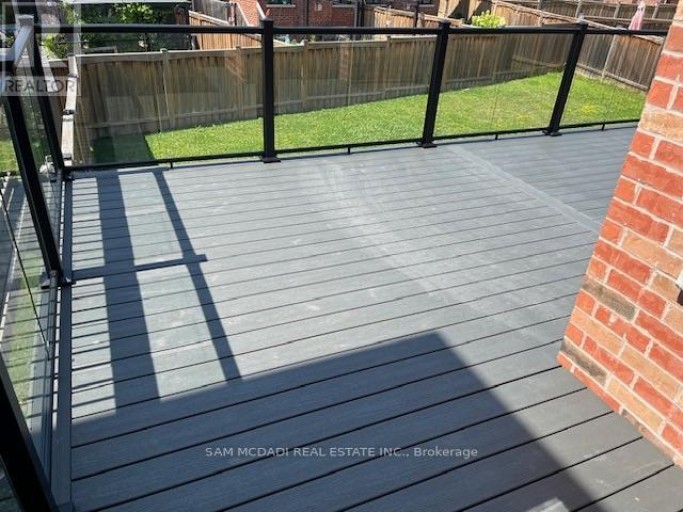 UPPER - 26 MONTPELIER STREET, Brampton (Brampton West), Ontario, L6Y6A6