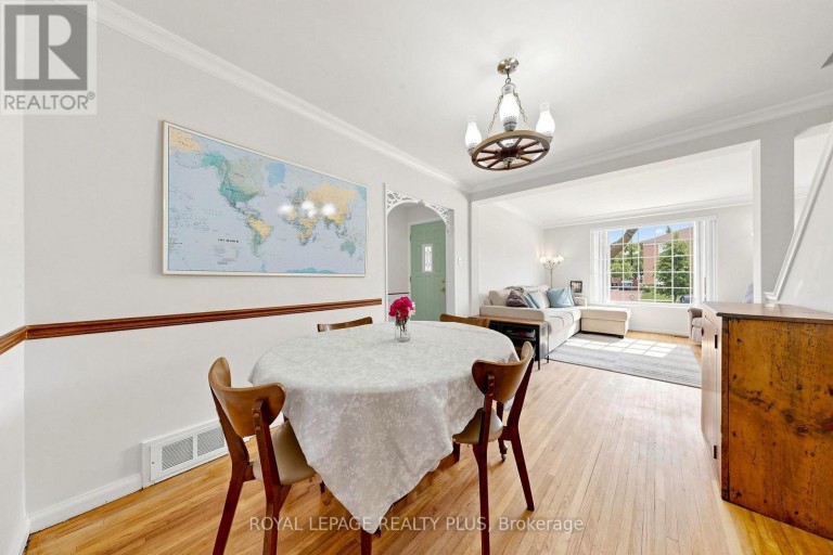 2359 BROOKHURST ROAD, Mississauga (Clarkson), Ontario, L5J1R1