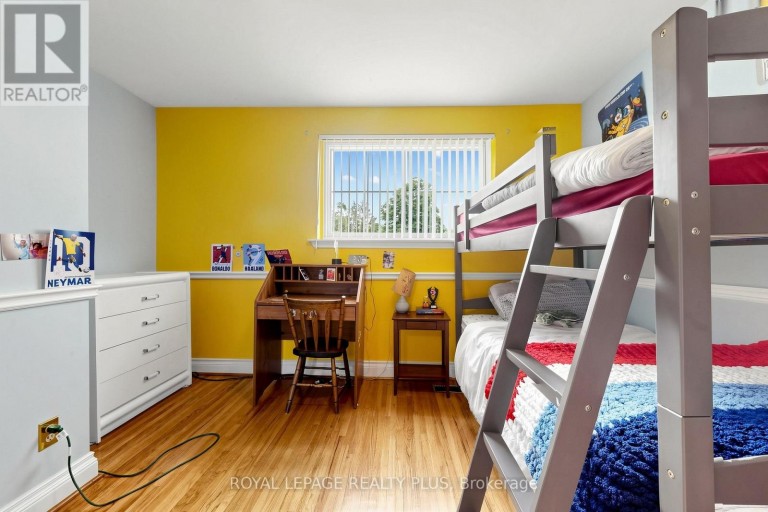 2359 BROOKHURST ROAD, Mississauga (Clarkson), Ontario, L5J1R1