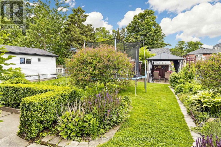 2359 BROOKHURST ROAD, Mississauga (Clarkson), Ontario, L5J1R1