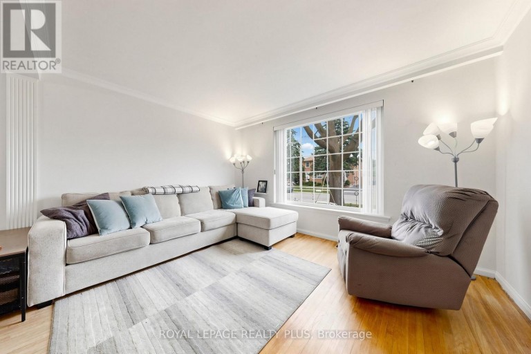 2359 BROOKHURST ROAD, Mississauga (Clarkson), Ontario, L5J1R1