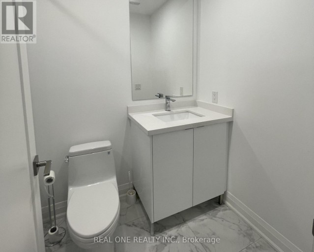 UNIT 5 - 25 DERVOCK CRESCENT, Toronto (Bayview Village), Ontario, M2K0G7