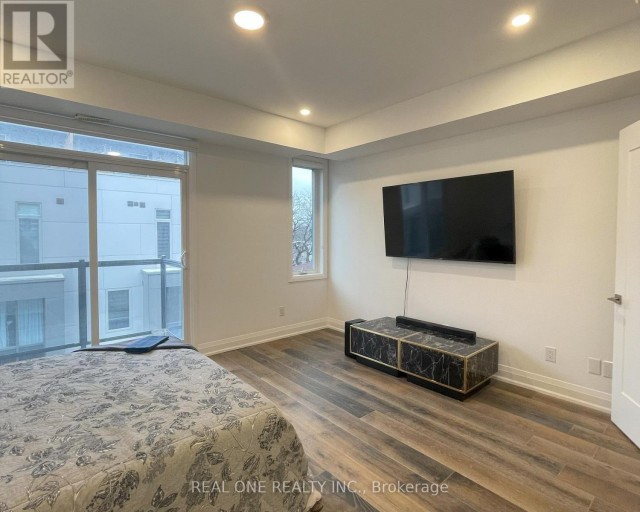 UNIT 5 - 25 DERVOCK CRESCENT, Toronto (Bayview Village), Ontario, M2K0G7