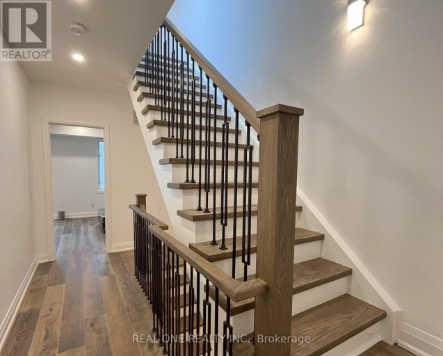 UNIT 5 - 25 DERVOCK CRESCENT, Toronto (Bayview Village), Ontario, M2K0G7