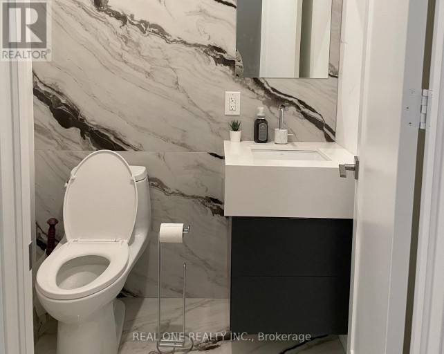 UNIT 5 - 25 DERVOCK CRESCENT, Toronto (Bayview Village), Ontario, M2K0G7