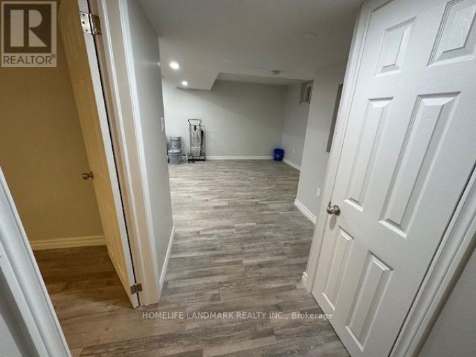 542 WINGROVE CRESCENT, Oakville (WO West), Ontario, L6L4R6