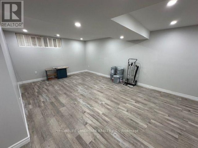542 WINGROVE CRESCENT, Oakville (WO West), Ontario, L6L4R6