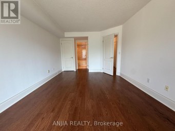 211 - 75 YORK MILLS ROAD Toronto (Bridle Path-Sunnybrook-York Mills) Ontario photo 14