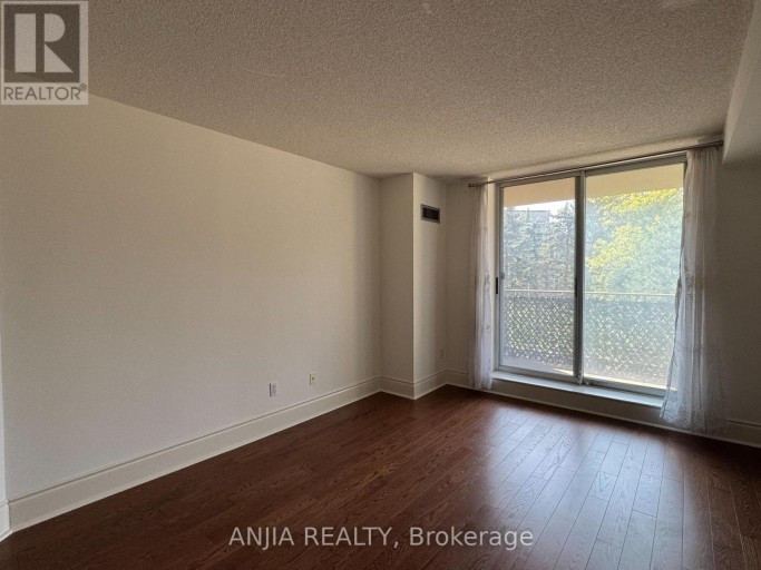 211 - 75 YORK MILLS ROAD, Toronto (Bridle Path-Sunnybrook-York Mills), Ontario, M2P2E7