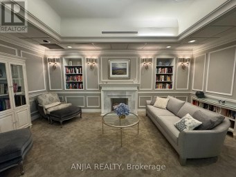 211 - 75 YORK MILLS ROAD Toronto (Bridle Path-Sunnybrook-York Mills) Ontario photo 3