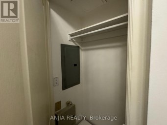 211 - 75 YORK MILLS ROAD Toronto (Bridle Path-Sunnybrook-York Mills) Ontario photo 8
