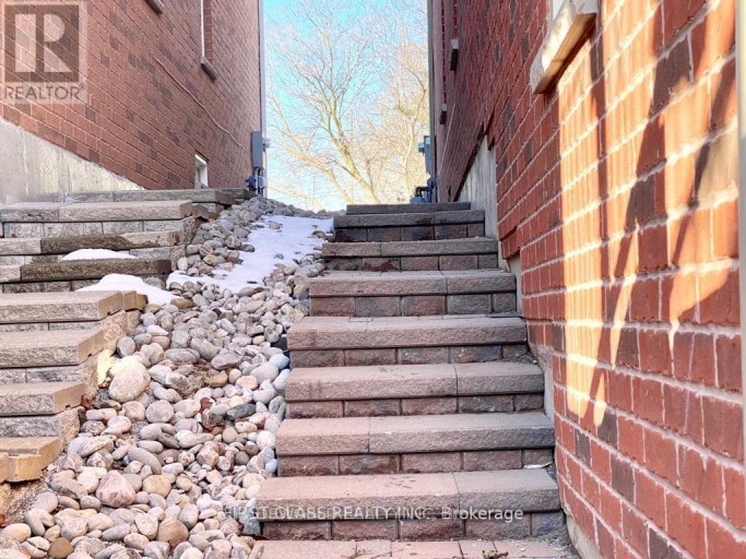 BSMT - 9 WILEY AVENUE, Richmond Hill (Westbrook), Ontario, L4S0C6