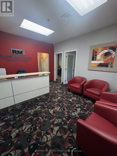 13 - 250 WYECROFT ROAD, Oakville (QE Queen Elizabeth), Ontario, L6K3T7