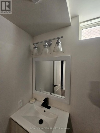 233 LESLIE DAVIS STREET, North Dumfries, Ontario, N0B1E0