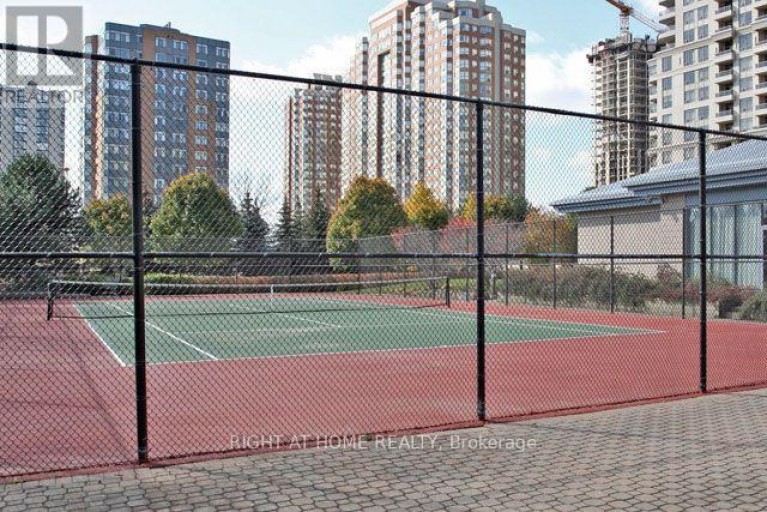 701 - 250 WEBB DRIVE, Mississauga (City Centre), Ontario, L5B3Z4
