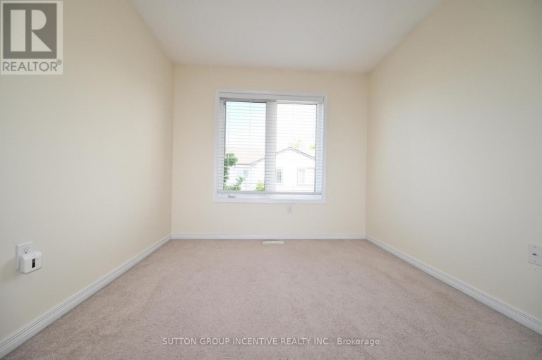 29 - 90 SOVEREIGN'S GATE, Barrie (Innis-Shore), Ontario, L4N0Y9