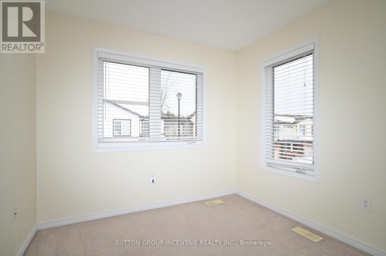 29 - 90 SOVEREIGN'S GATE, Barrie (Innis-Shore), Ontario, L4N0Y9