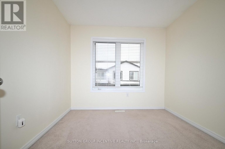 29 - 90 SOVEREIGN'S GATE, Barrie (Innis-Shore), Ontario, L4N0Y9