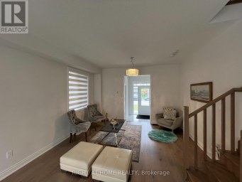 24 TAMWORTH TERRACE W Barrie Ontario photo 2