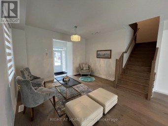 24 TAMWORTH TERRACE W Barrie Ontario photo 3