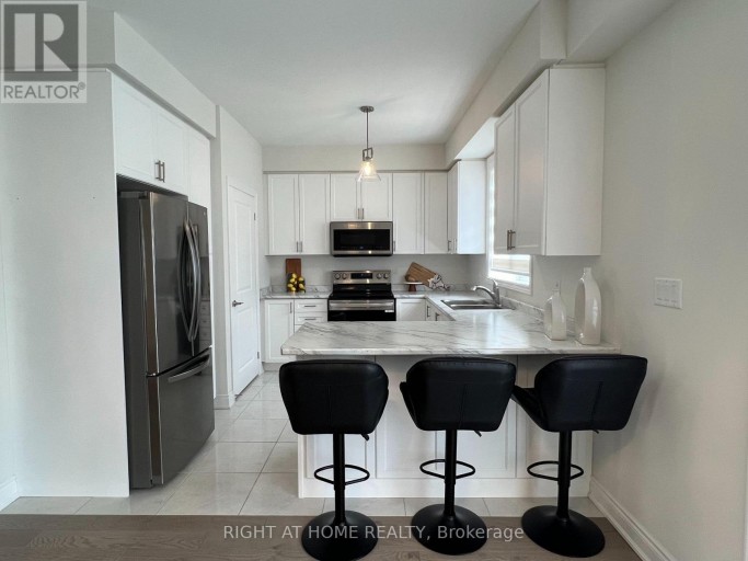 24 TAMWORTH TERRACE W, Barrie, Ontario, L9J0L5