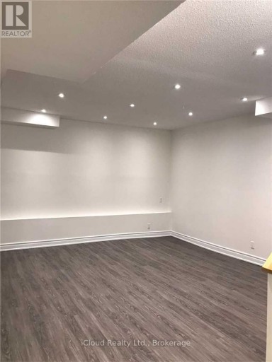 1449 ITHACA COURT, Mississauga (Clarkson), Ontario, L5J4L1