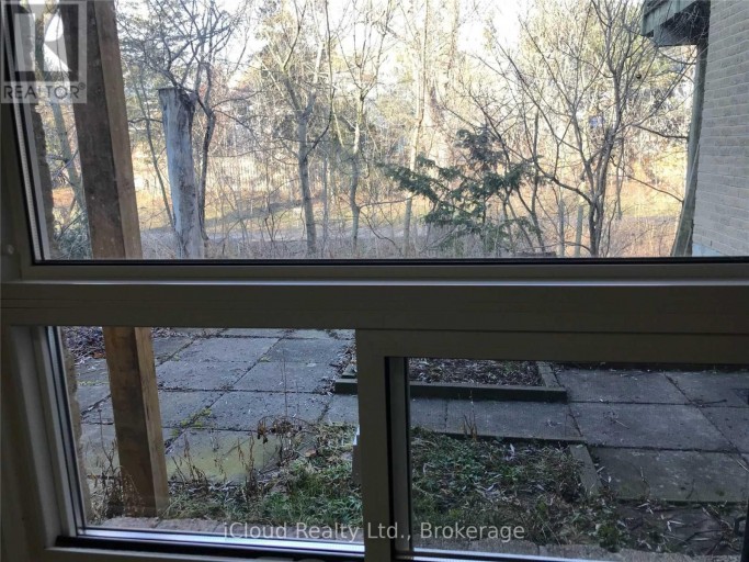 1449 ITHACA COURT, Mississauga (Clarkson), Ontario, L5J4L1