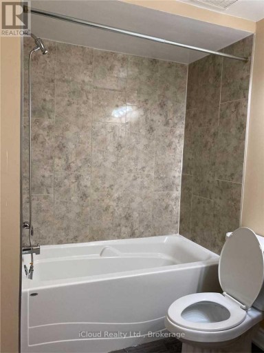 1449 ITHACA COURT, Mississauga (Clarkson), Ontario, L5J4L1