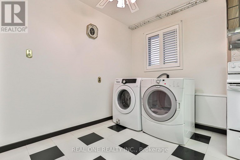 9 SESAME STREET, Toronto (L'Amoreaux), Ontario, M1W2R3