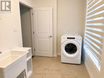 UPPER FLOOR - 163 TERRY FOX DRIVE ROAD Barrie Ontario photo 15