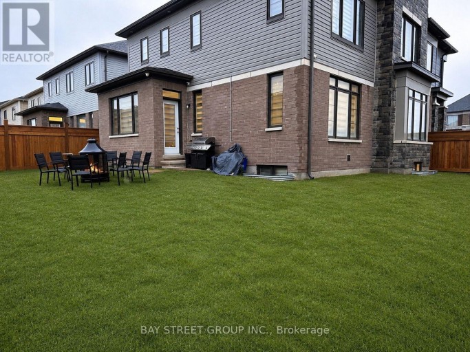 UPPER FLOOR - 163 TERRY FOX DRIVE ROAD, Barrie, Ontario, L9J0L7