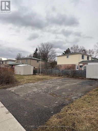 701 LEEDER COURT, Newmarket (Huron Heights-Leslie Valley), Ontario, L3Y5A8