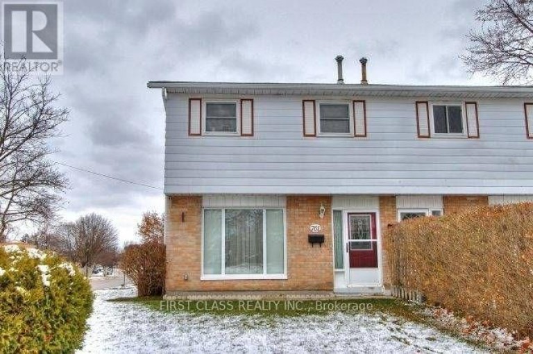 701 LEEDER COURT, Newmarket (Huron Heights-Leslie Valley), Ontario, L3Y5A8