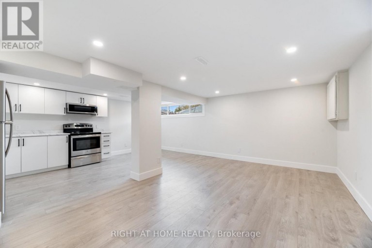 BASEMNT - 112 WALTER AVENUE, Newmarket (Bristol-London), Ontario, L3Y2T6
