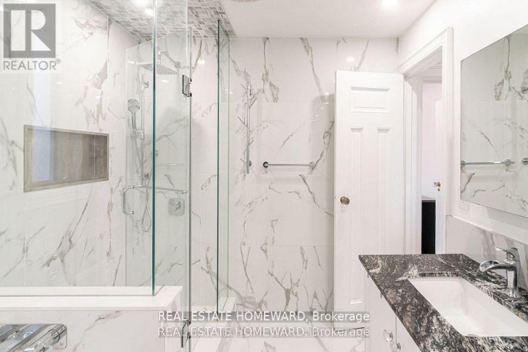 56 OAKWOOD AVENUE, Toronto (Wychwood), Ontario, M6H2V6