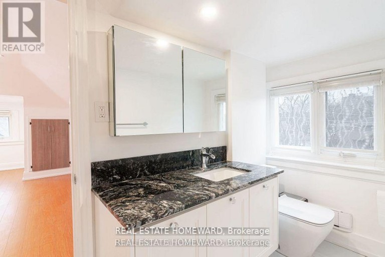 56 OAKWOOD AVENUE, Toronto (Wychwood), Ontario, M6H2V6