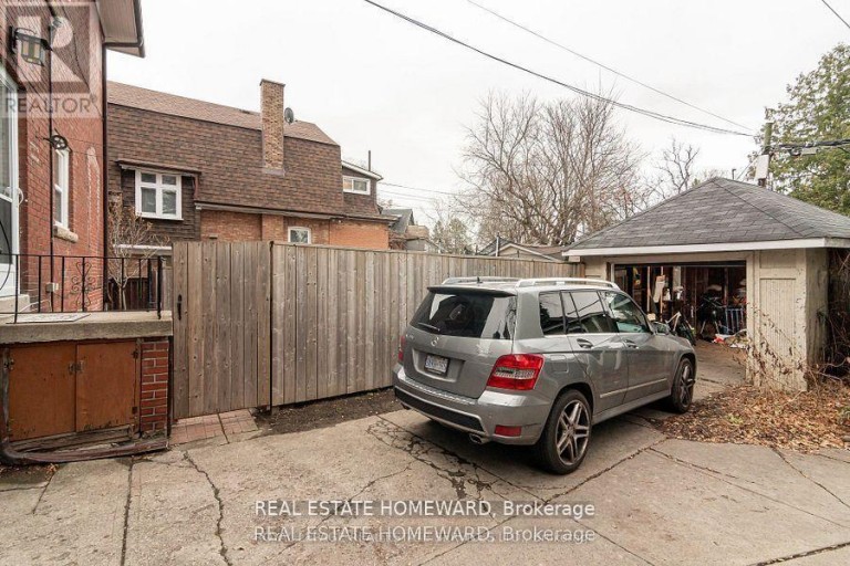 56 OAKWOOD AVENUE, Toronto (Wychwood), Ontario, M6H2V6