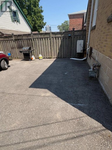 MAIN - 394 WHITMORE AVENUE, Toronto (Briar Hill-Belgravia), Ontario, M6E2N4