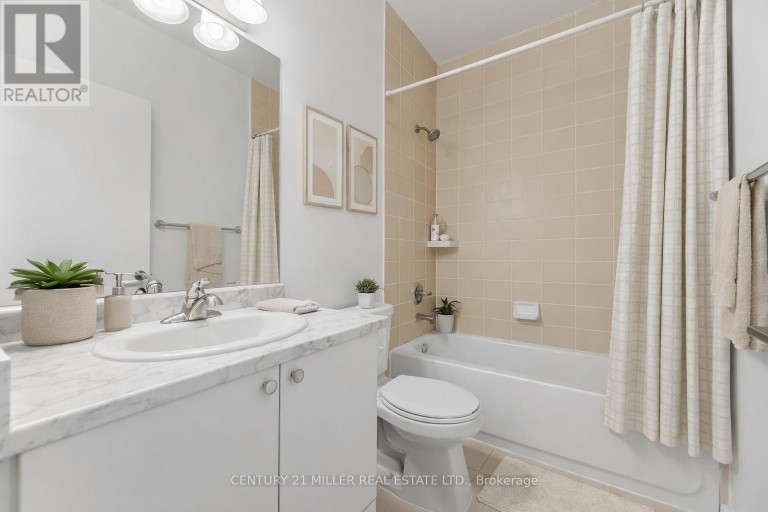 PH08 - 35 SARANAC BOULEVARD, Toronto (Englemount-Lawrence), Ontario, M6A2G4