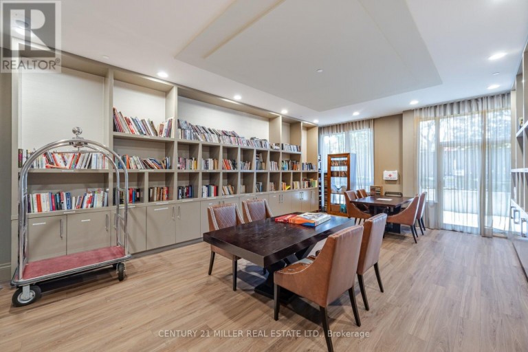 PH08 - 35 SARANAC BOULEVARD, Toronto (Englemount-Lawrence), Ontario, M6A2G4