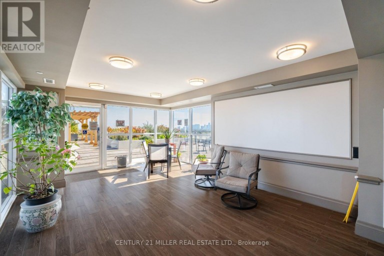 PH08 - 35 SARANAC BOULEVARD, Toronto (Englemount-Lawrence), Ontario, M6A2G4